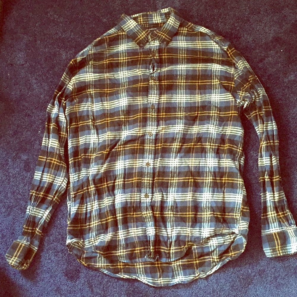 Men’s plaid button down